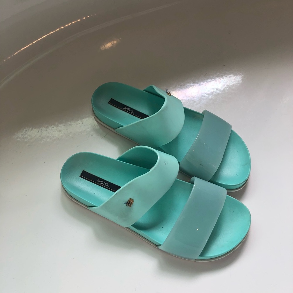 Shoes - Picture 2 of 4